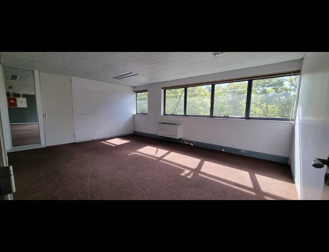 313.50M² OFFICE TO LET IN RANDJESPARK